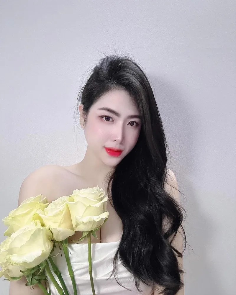 Cảm nhận vẻ đẹp qua từng chi tiết ảnh gái 4K Cảm nhận vẻ đẹp qua từng chi tiết ảnh gái 4K