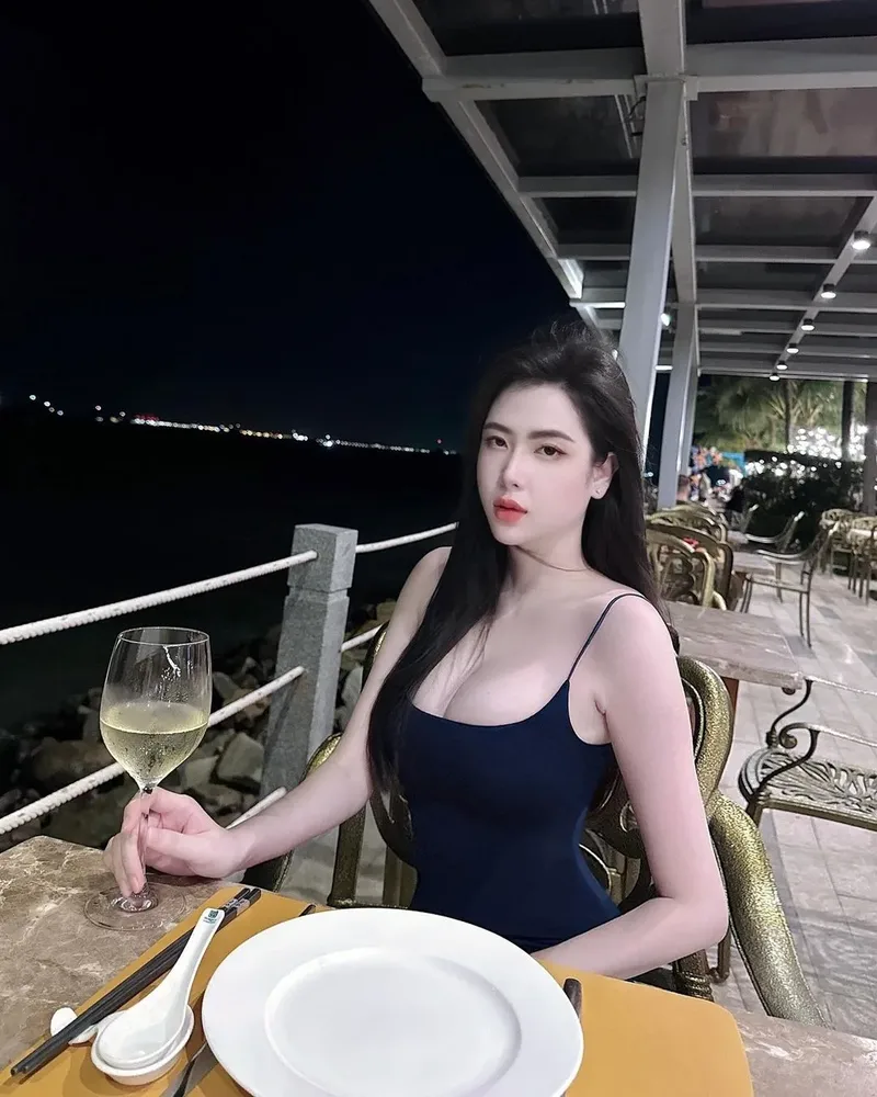 Ảnh gái đẹp 4K hoàn mỹ từ mọi góc độ Ảnh gái đẹp 4K hoàn mỹ từ mọi góc độ