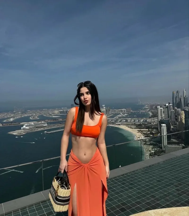 Gái Ả Rập cùng lối trang điểm mang dấu ấn phương Đông Gái Ả Rập cùng lối trang điểm mang dấu ấn phương Đông