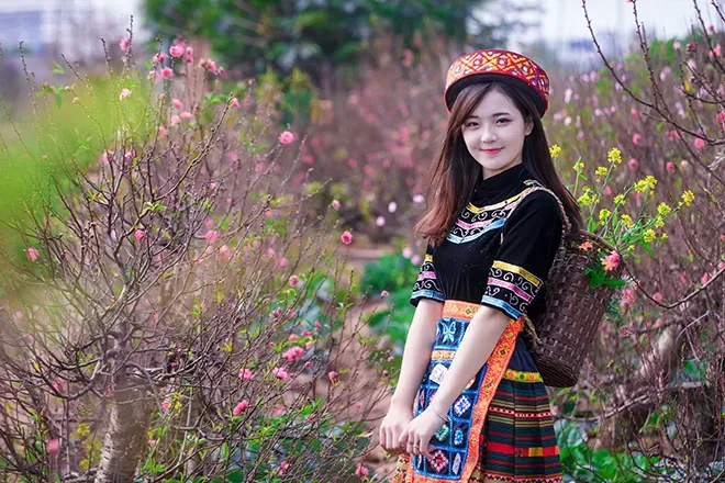 Nét duyên dáng độc đáo qua ánh mắt gái dân tộc Nét duyên dáng độc đáo qua ánh mắt gái dân tộc