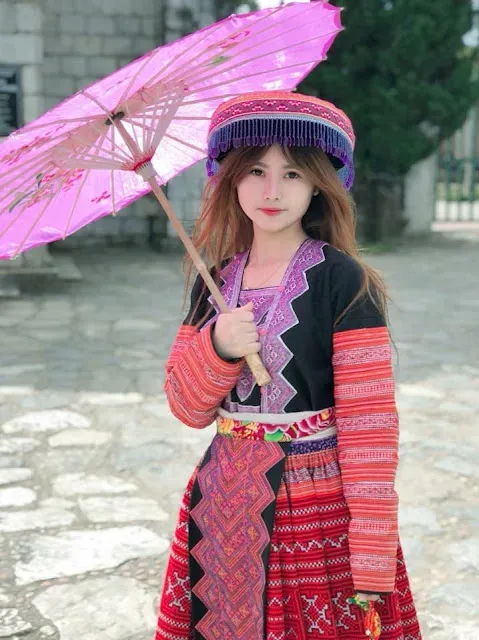 Gái dân tộc với ánh mắt trong veo làm say lòng người Gái dân tộc với ánh mắt trong veo làm say lòng người