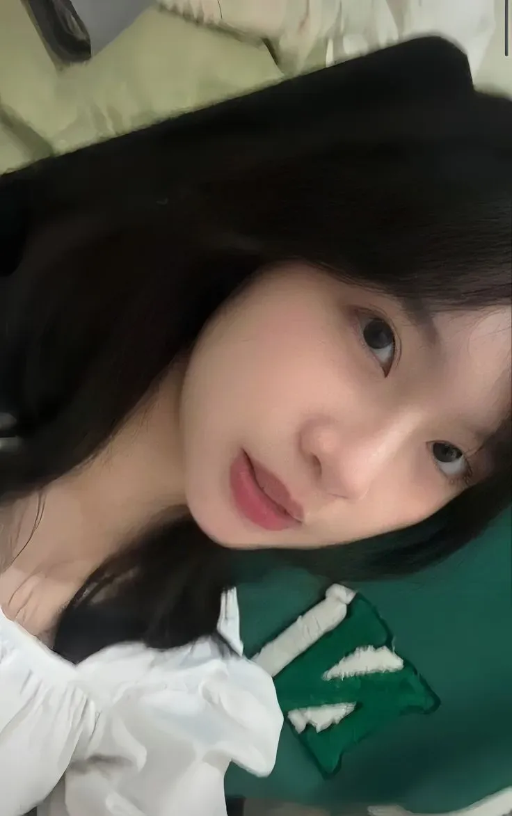 Ảnh gái lớp 5 cute với nụ cười rạng rỡ Ảnh gái lớp 5 cute với nụ cười rạng rỡ
