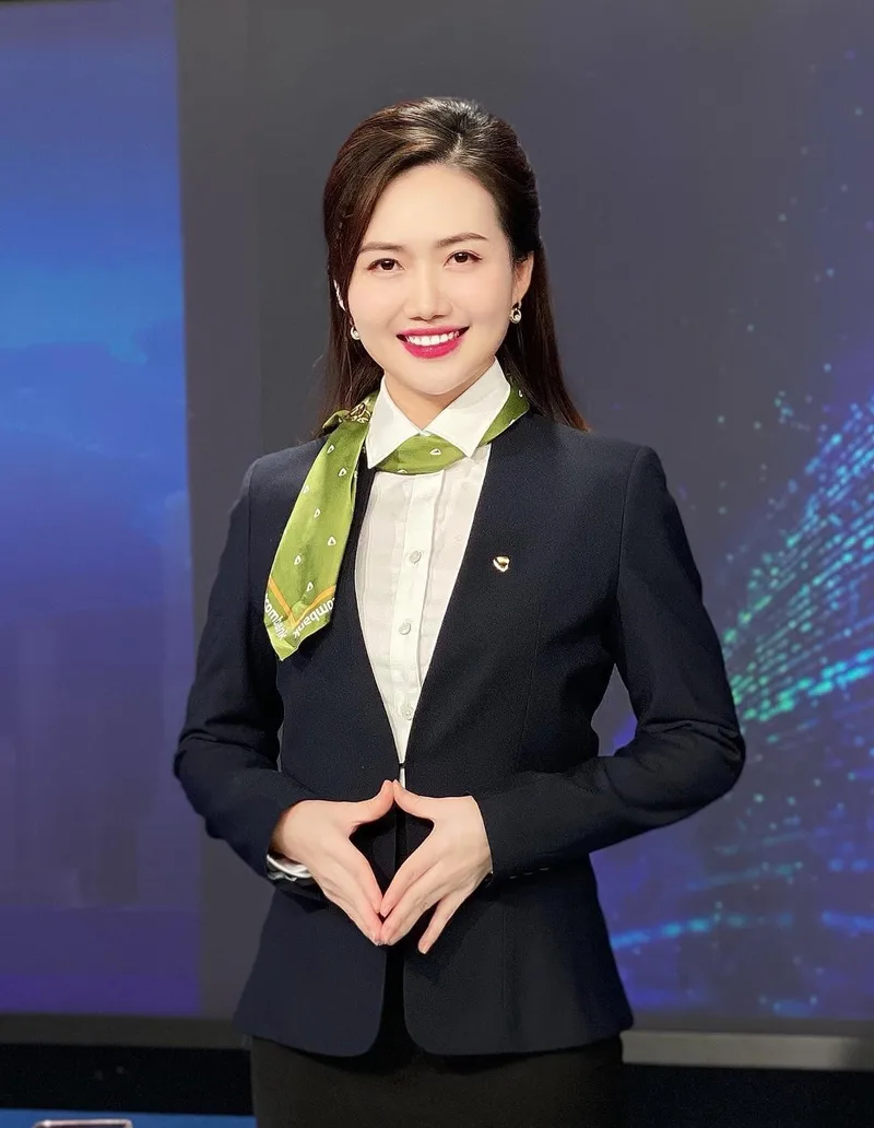 Nhân viên ngân hàng xinh đẹp với phong cách hiện đại Nhân viên ngân hàng xinh đẹp với phong cách hiện đại