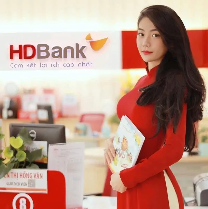 Hình ảnh người phụ nữ thành đạt trong ngành ngân hàng Hình ảnh người phụ nữ thành đạt trong ngành ngân hàng