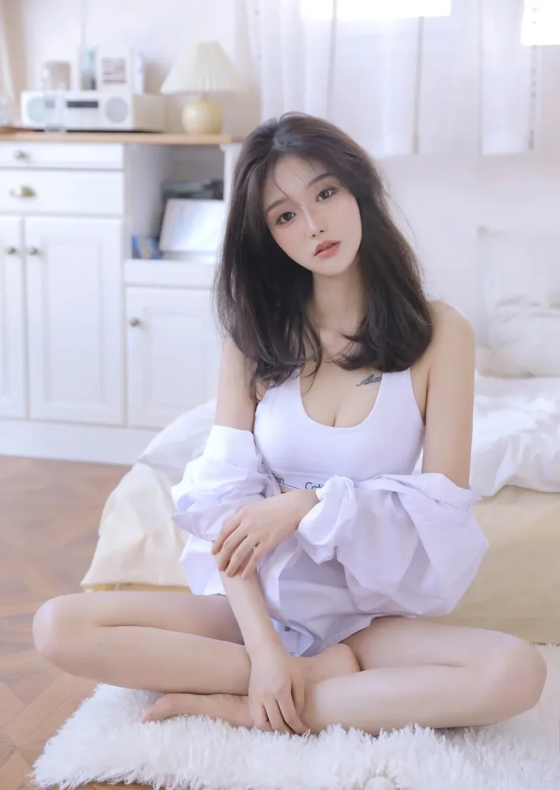 Gái trung ngầu với phong cách thời trang Gái trung ngầu với phong cách thời trang