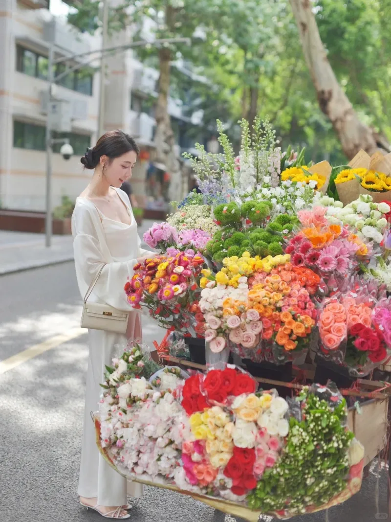 Phong cách gái trung ngầu với áo sơ mi Phong cách gái trung ngầu với áo sơ mi
