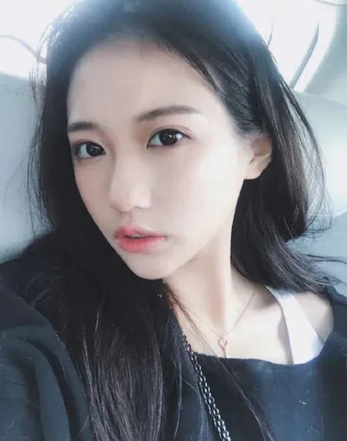 Nét đẹp trẻ trung, ảnh gái Trung cute làm bạn mỉm cười Nét đẹp trẻ trung, ảnh gái Trung cute làm bạn mỉm cười
