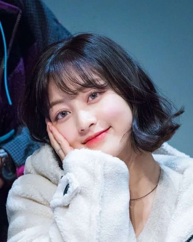 Vẻ đẹp trong trẻo từ gái Trung cute khó quên Vẻ đẹp trong trẻo từ gái Trung cute khó quên