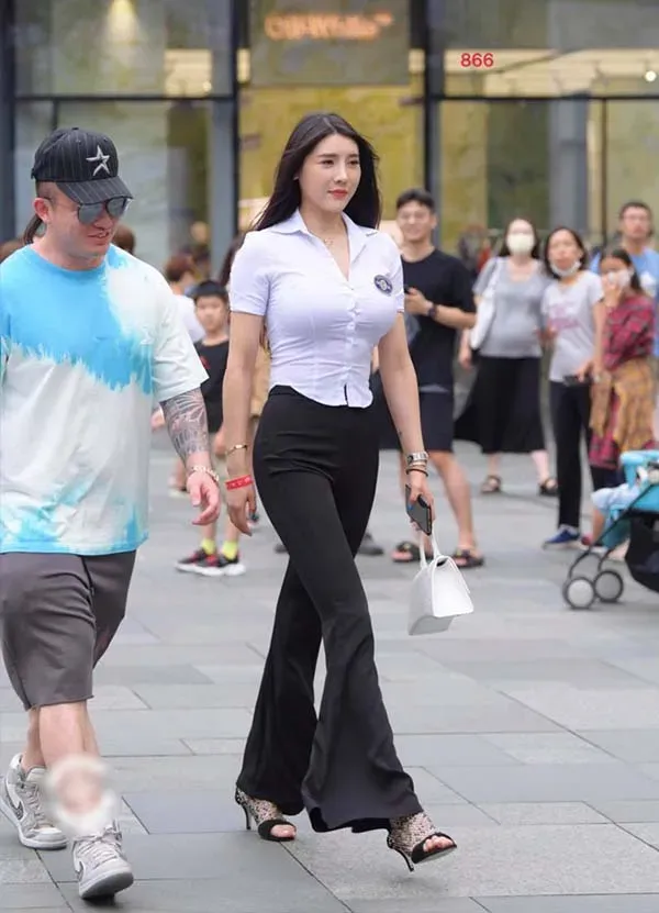 Khám phá vẻ đẹp hiện đại của gái văn phòng Việt Nam Khám phá vẻ đẹp hiện đại của gái văn phòng Việt Nam