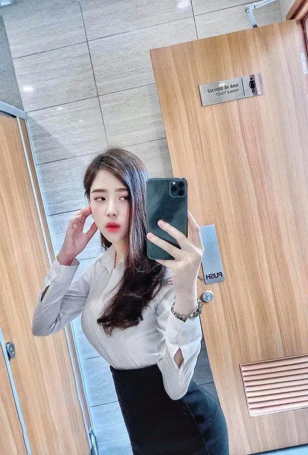 Tinh thần làm việc nhóm của các cô gái văn phòng tài năng Tinh thần làm việc nhóm của các cô gái văn phòng tài năng