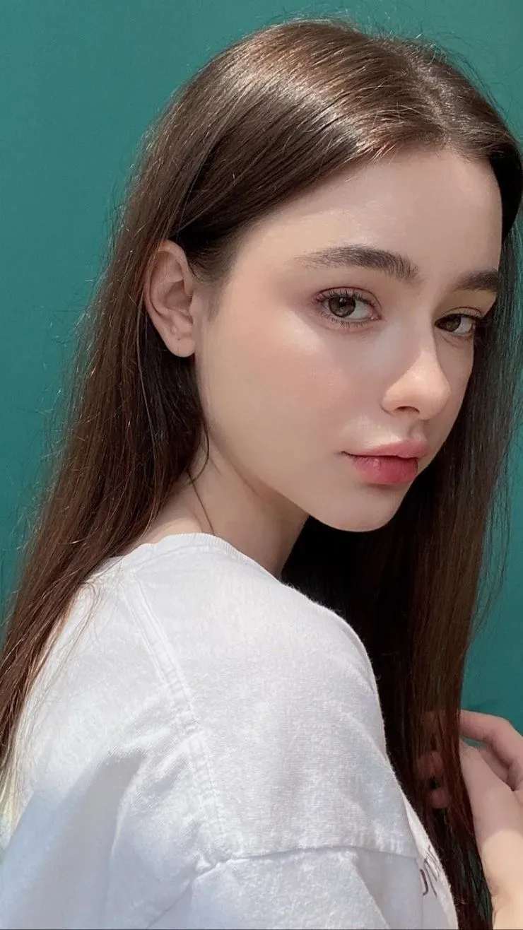 Vẻ đẹp hiện đại và cá tính từ các nàng gái xinh châu Âu Vẻ đẹp hiện đại và cá tính từ các nàng gái xinh châu Âu