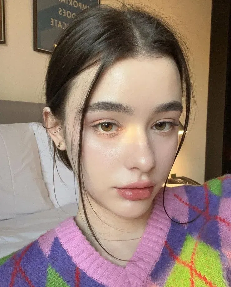 Hình ảnh gái xinh châu Âu với phong cách thời trang tinh tế Hình ảnh gái xinh châu Âu với phong cách thời trang tinh tế