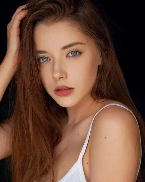 Bộ ảnh gái xinh châu Âu với thần thái cực cuốn hút Bộ ảnh gái xinh châu Âu với thần thái cực cuốn hút