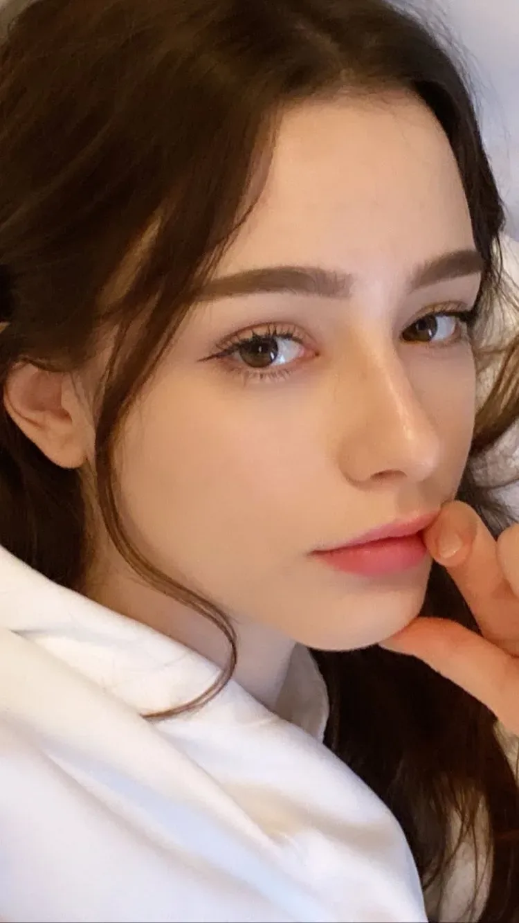 Tận hưởng bộ ảnh gái xinh châu Âu đẹp lung linh Tận hưởng bộ ảnh gái xinh châu Âu đẹp lung linh