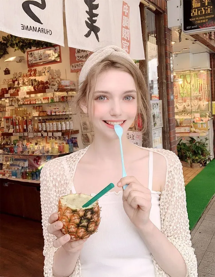 Vẻ đẹp hoàn hảo của gái xinh châu Âu trong từng chi tiết Vẻ đẹp hoàn hảo của gái xinh châu Âu trong từng chi tiết