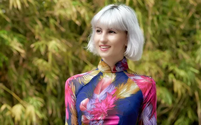 Gái xinh châu Âu với nét duyên dáng và thanh lịch khó quên Gái xinh châu Âu với nét duyên dáng và thanh lịch khó quên