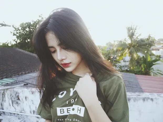 Gái xinh U30 thanh thoát trong bức ảnh chụp dạo phố Gái xinh U30 thanh thoát trong bức ảnh chụp dạo phố