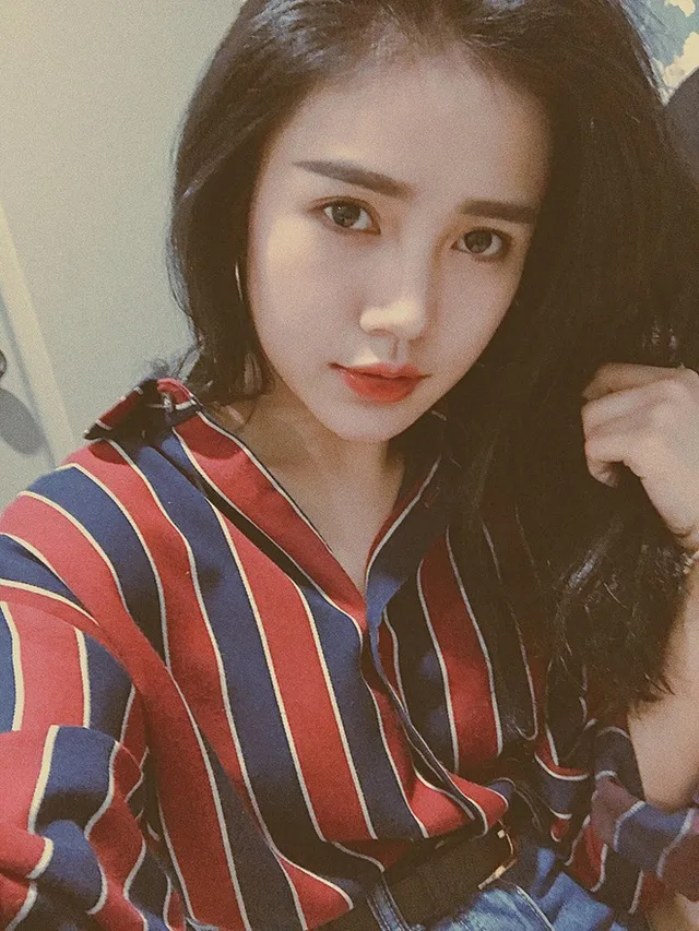 Gái xinh U30 khoe vẻ đẹp tự nhiên trong bức ảnh selfie Gái xinh U30 khoe vẻ đẹp tự nhiên trong bức ảnh selfie