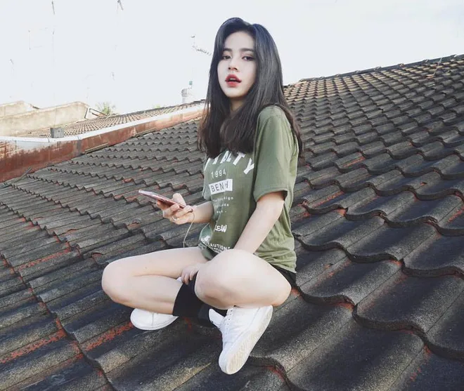 Ảnh gái xinh U30 trẻ trung trong bộ đồ năng động Ảnh gái xinh U30 trẻ trung trong bộ đồ năng động