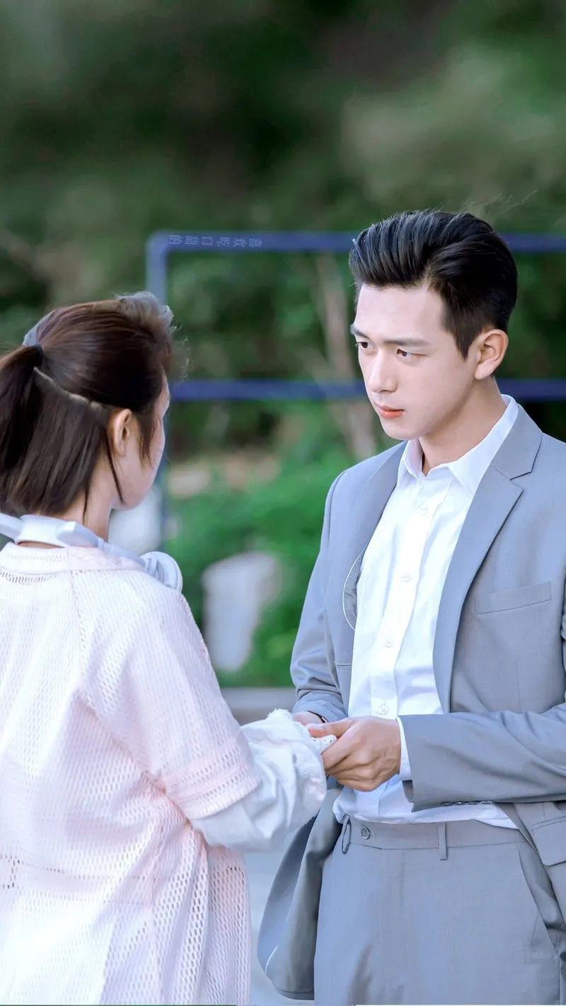 Diễn viên Hàn Thương Ngôn và hình ảnh mới nhất trên mạng xã hội Diễn viên Hàn Thương Ngôn và hình ảnh mới nhất trên mạng xã hội