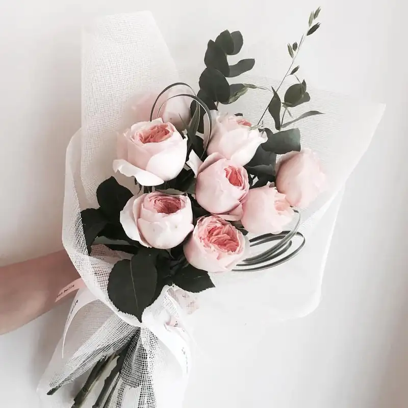 Vẻ đẹp thanh lịch của hoa tặng nhận xe làm hài lòng mọi khách hàng Vẻ đẹp thanh lịch của hoa tặng nhận xe làm hài lòng mọi khách hàng