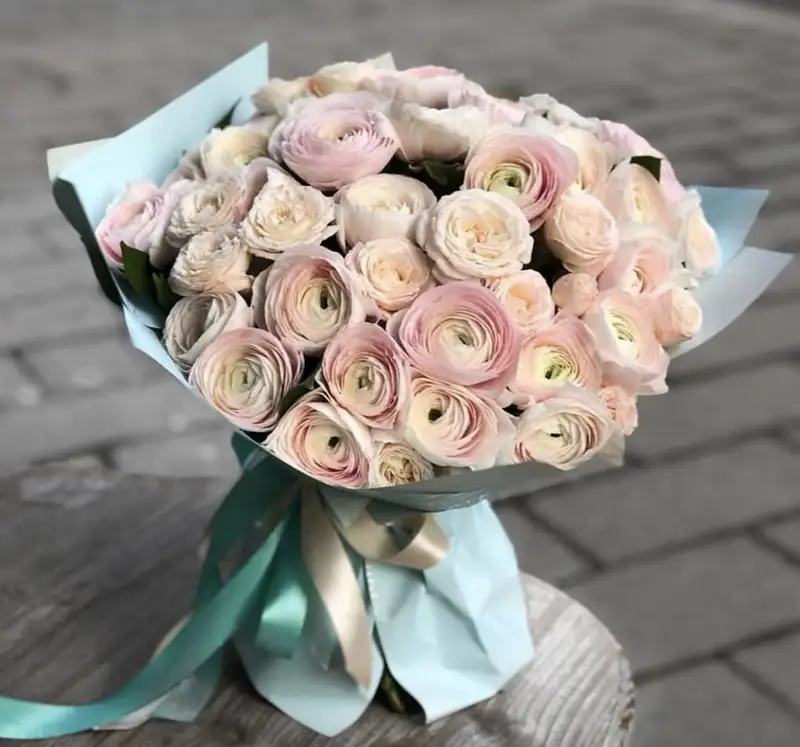 Vẻ đẹp rực rỡ của hoa tặng nhận xe làm sáng bừng không gian Vẻ đẹp rực rỡ của hoa tặng nhận xe làm sáng bừng không gian
