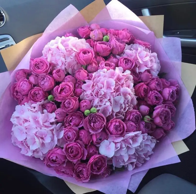Hoa tặng người yêu đẹp và lãng mạn trong mọi dịp Hoa tặng người yêu đẹp và lãng mạn trong mọi dịp