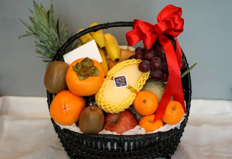 Hình ảnh giỏ hoa quả tặng với trái cây tươi ngon, hấp dẫn Hình ảnh giỏ hoa quả tặng với trái cây tươi ngon, hấp dẫn