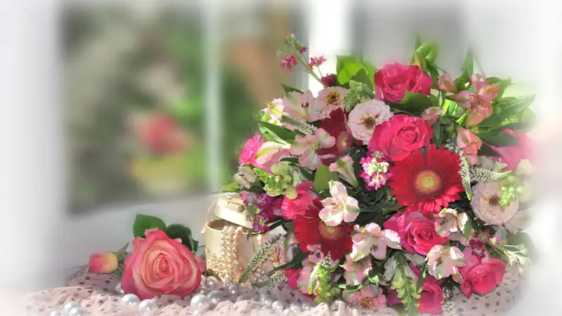 Ảnh hoa tặng sinh nhật con gái đẹp giúp ngày thêm đặc biệt Ảnh hoa tặng sinh nhật con gái đẹp giúp ngày thêm đặc biệt
