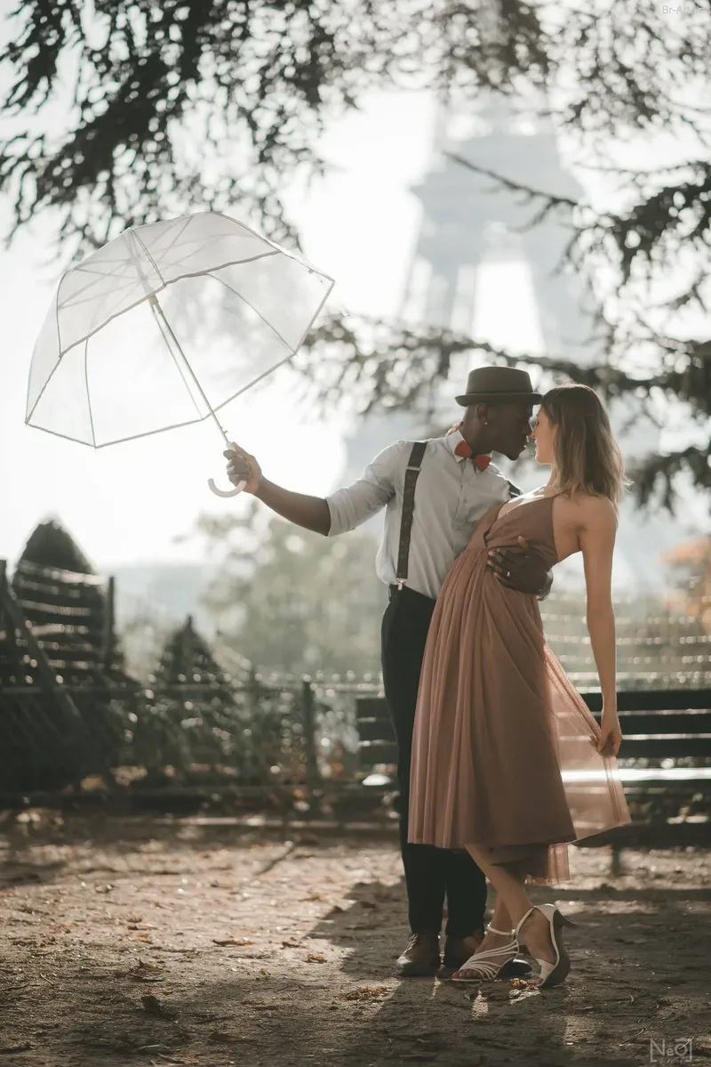 Hình ảnh đôi trai gái yêu nhau dịu dàng trong ánh chiều Hình ảnh đôi trai gái yêu nhau dịu dàng trong ánh chiều