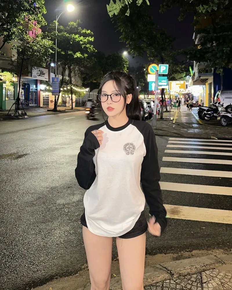 Ảnh nền gái xinh 4k giúp màn hình sống động hơn Ảnh nền gái xinh 4k giúp màn hình sống động hơn