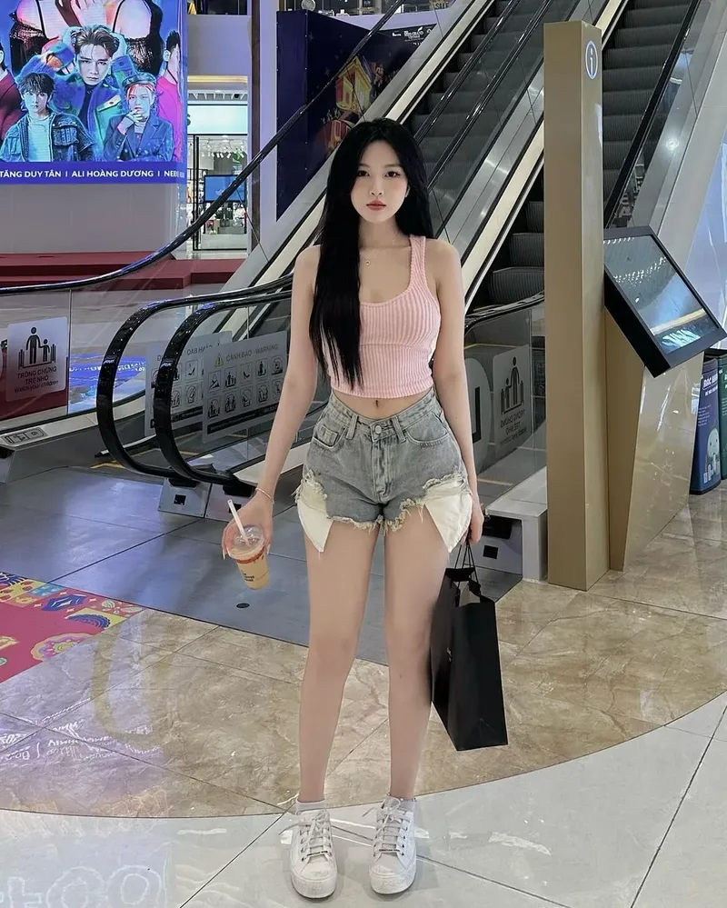 Ảnh nền gái xinh 4k cho màn hình máy tính thêm phong cách Ảnh nền gái xinh 4k cho màn hình máy tính thêm phong cách