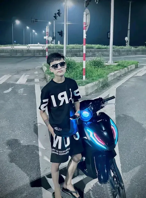 Trai đẹp boy phố cận cảnh Trai đẹp boy phố cận cảnh