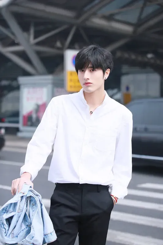 Gương mặt trai đẹp boy phố gần gũi Gương mặt trai đẹp boy phố gần gũi