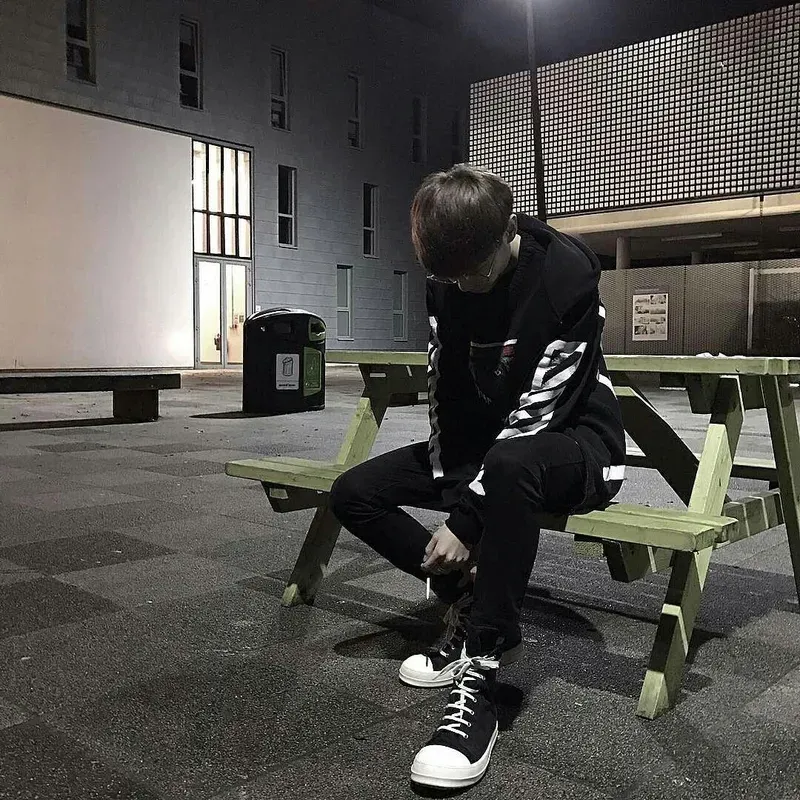 Trai đẹp boy phố vẻ đẹp cuốn hút Trai đẹp boy phố vẻ đẹp cuốn hút