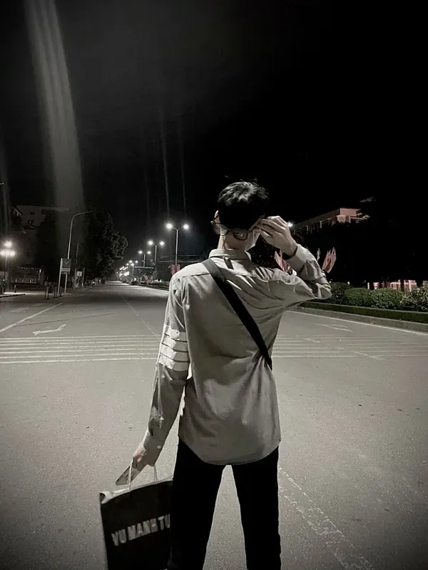 Trai đẹp boy phố góc nghiêng hoàn hảo Trai đẹp boy phố góc nghiêng hoàn hảo