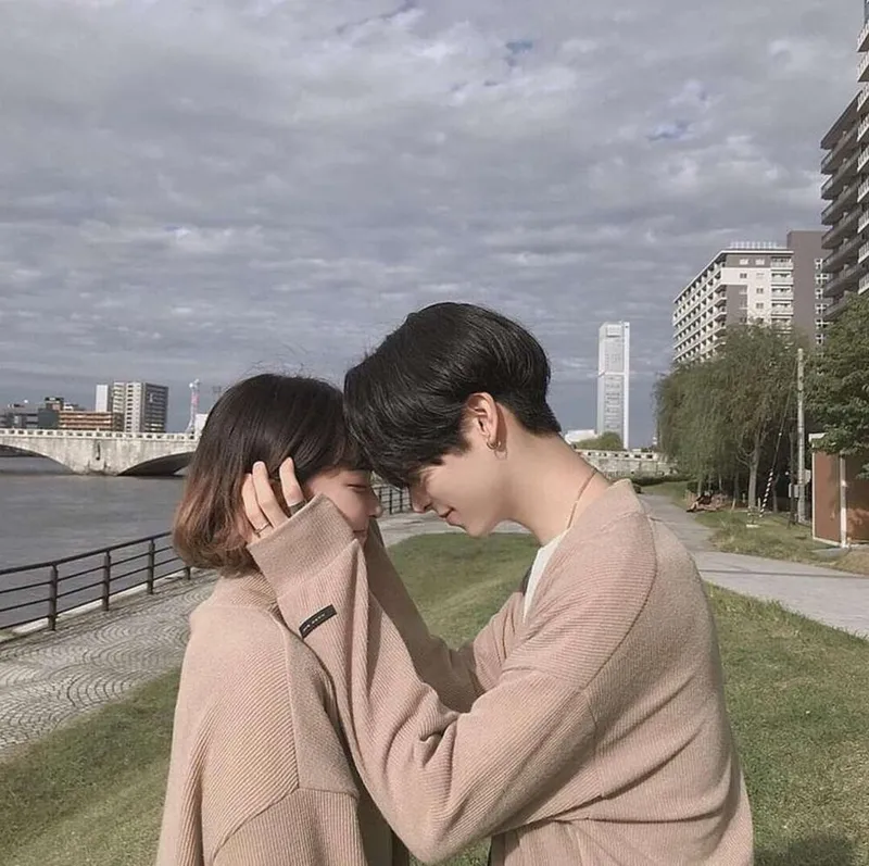 Yêu thương trong từng bức ảnh ôm gái Yêu thương trong từng bức ảnh ôm gái