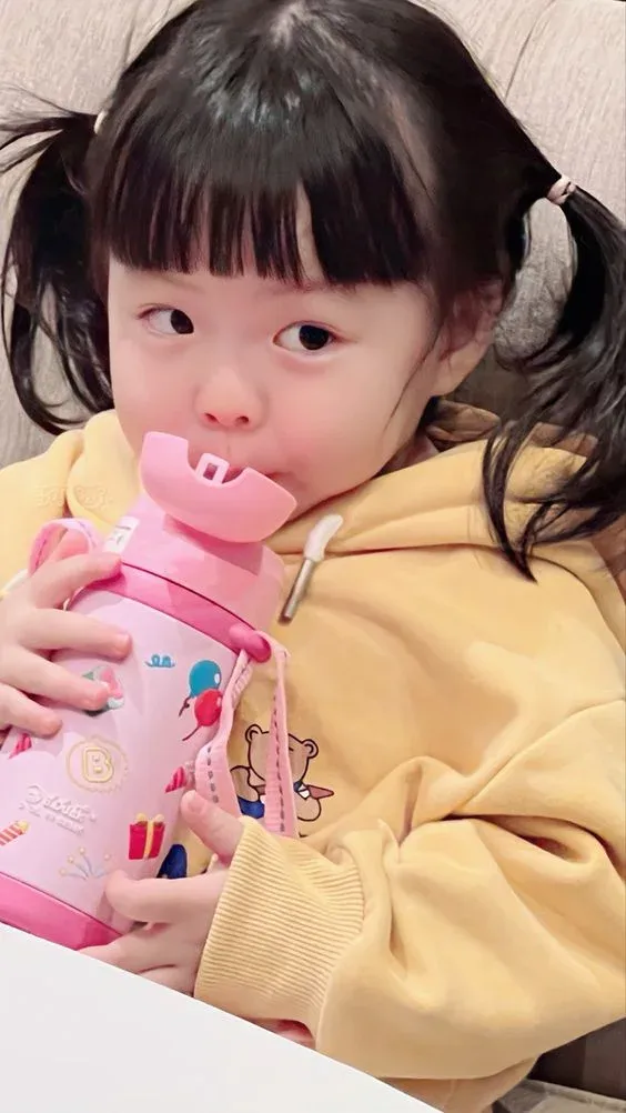 Biểu tượng của sự hài hước qua avatar mập cute dễ thương. Biểu tượng của sự hài hước qua avatar mập cute dễ thương.