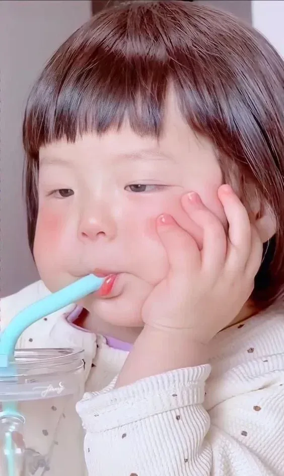 Thể hiện sự yêu thích cái đẹp với avatar mập cute nổi bật. Thể hiện sự yêu thích cái đẹp với avatar mập cute nổi bật.