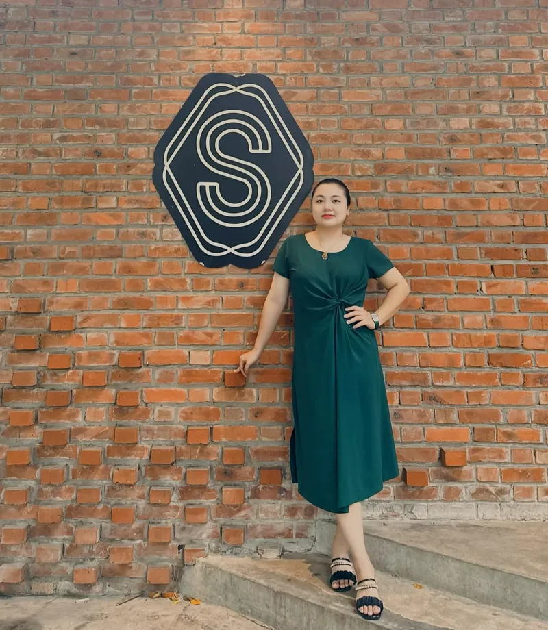 Cô gái mập dễ thương trong hình ảnh với nét đẹp tươi tắn, đầy sức sống Cô gái mập dễ thương trong hình ảnh với nét đẹp tươi tắn, đầy sức sống