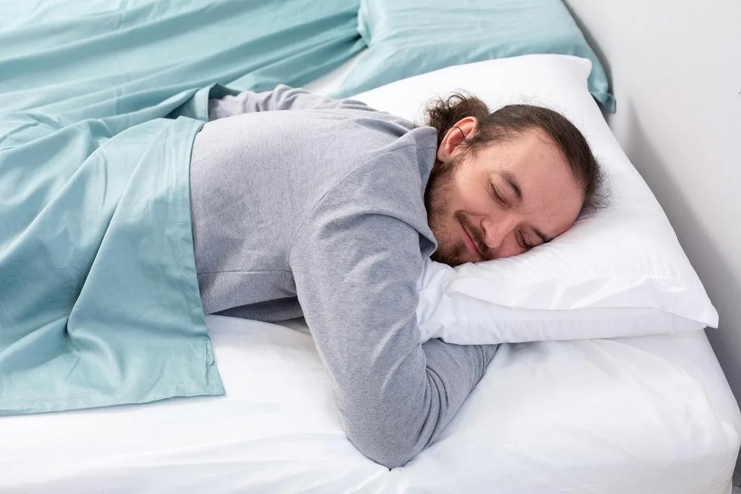 Ảnh trai nằm ngủ là giấc ngủ yên bình Ảnh trai nằm ngủ là giấc ngủ yên bình