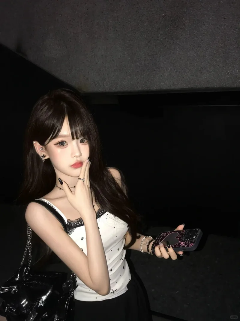 Mẫu ảnh gái xinh sở hữu nét đẹp trong trẻo, thu hút mọi ánh nhìn Mẫu ảnh gái xinh sở hữu nét đẹp trong trẻo, thu hút mọi ánh nhìn