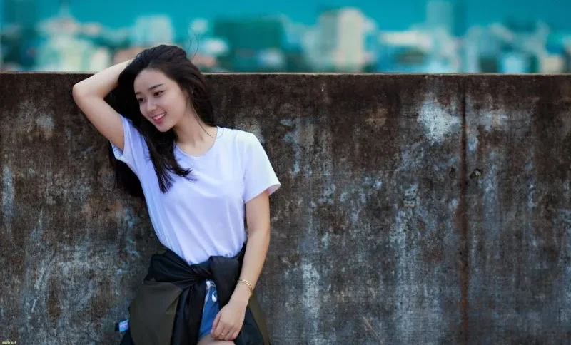Bộ ảnh gái xinh mang phong cách đường phố cá tính và năng động Bộ ảnh gái xinh mang phong cách đường phố cá tính và năng động
