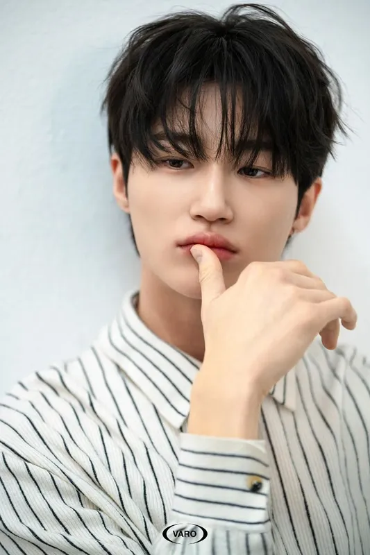 Byeon Woo Seok góc chụp nghiêng Byeon Woo Seok góc chụp nghiêng