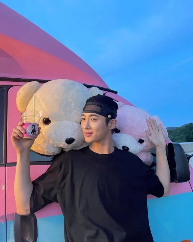 Byeon Woo Seok gương mặt tinh tế Byeon Woo Seok gương mặt tinh tế