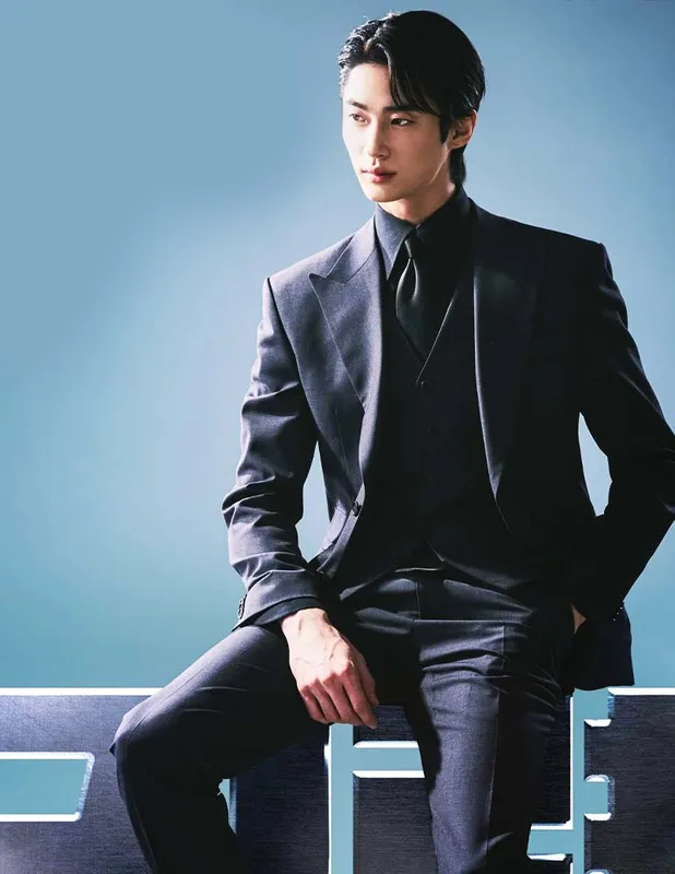 Byeon Woo Seok ánh nhìn sắc bén Byeon Woo Seok ánh nhìn sắc bén