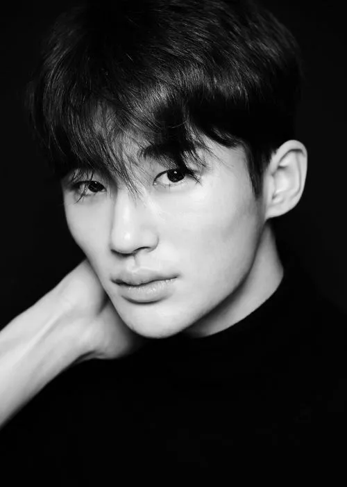 Byeon Woo Seok trong góc nhìn mới Byeon Woo Seok trong góc nhìn mới