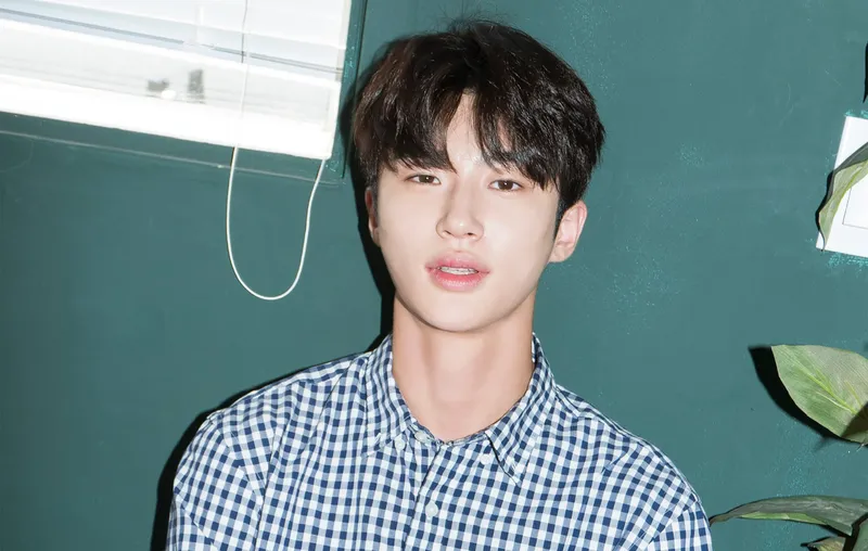 Byeon Woo Seok góc nhìn nghiêm túc Byeon Woo Seok góc nhìn nghiêm túc