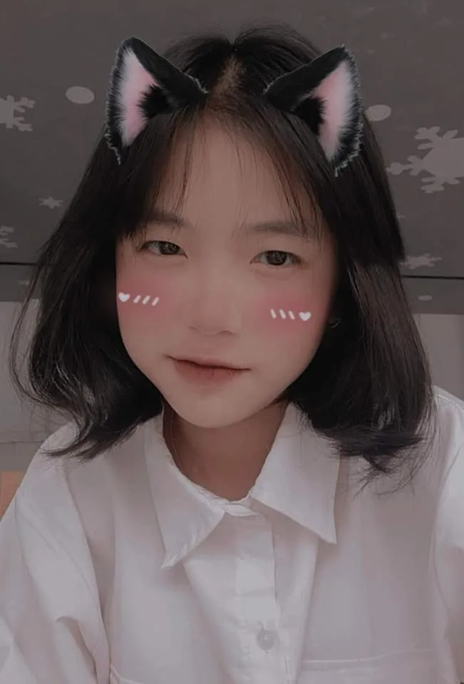 Những hình ảnh gái xinh ấn tượng với phong cách tối giản Những hình ảnh gái xinh ấn tượng với phong cách tối giản