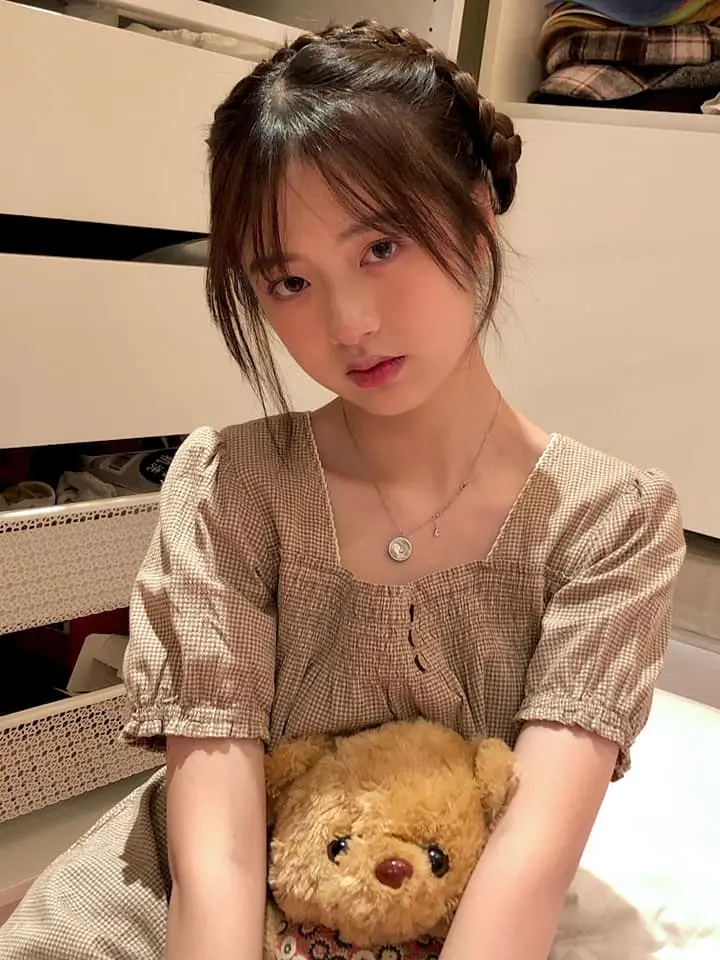 Bộ ảnh gái xinh tỏa sáng trong trang phục dạo phố trẻ trung Bộ ảnh gái xinh tỏa sáng trong trang phục dạo phố trẻ trung